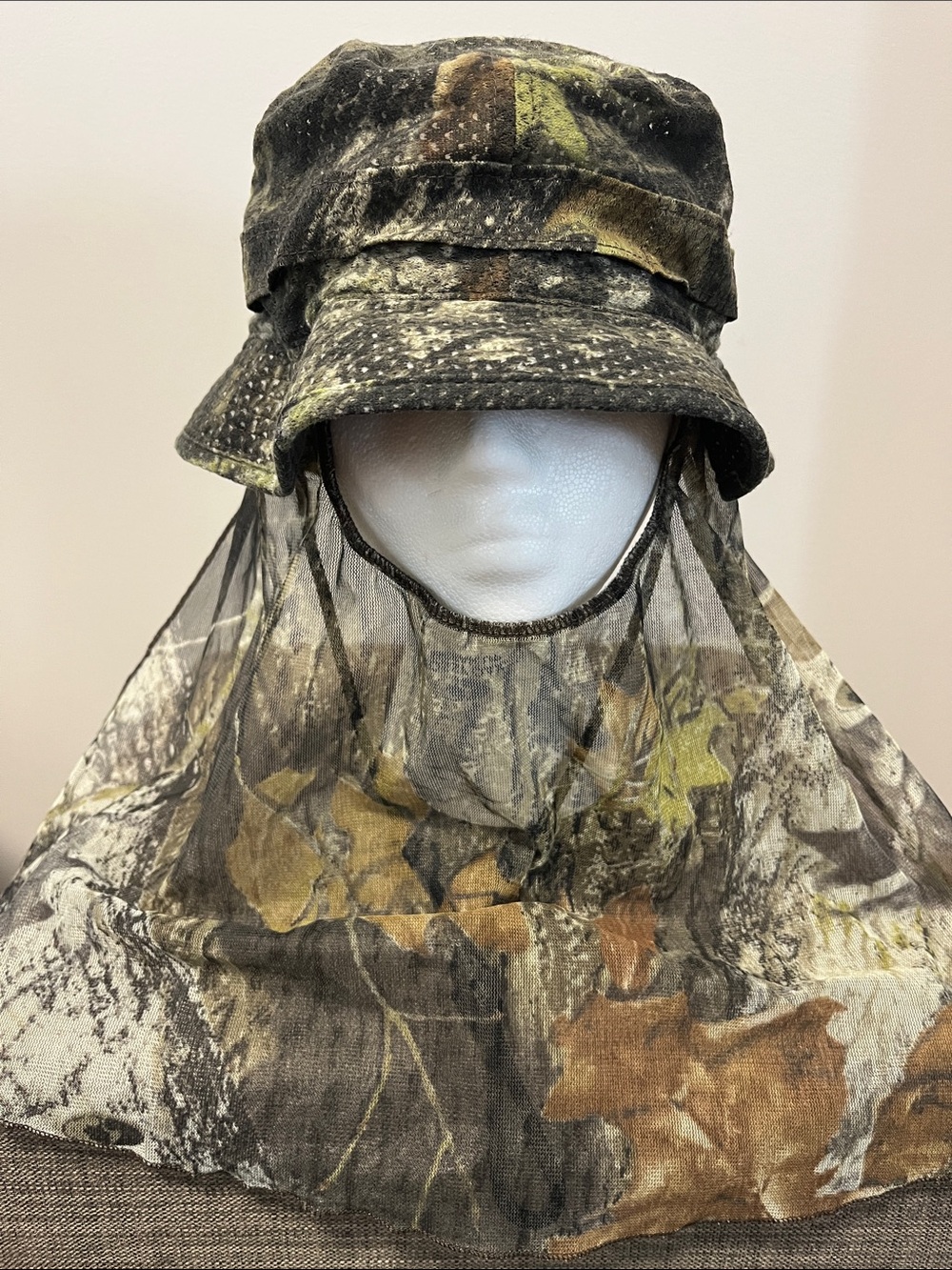 Mossy Oak Camo Hunting Hat with Integrated Mesh Face Mask Bug Veil